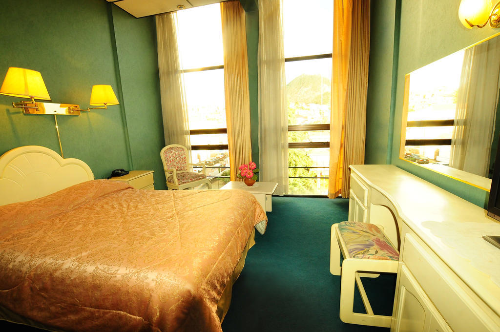 סוקרה Glorieta Hotel מראה חיצוני תמונה
